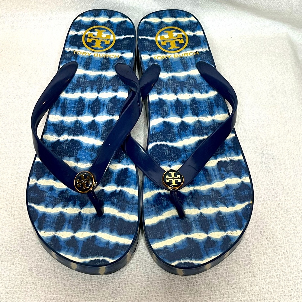Fun&Flirty Tory Burch sandals